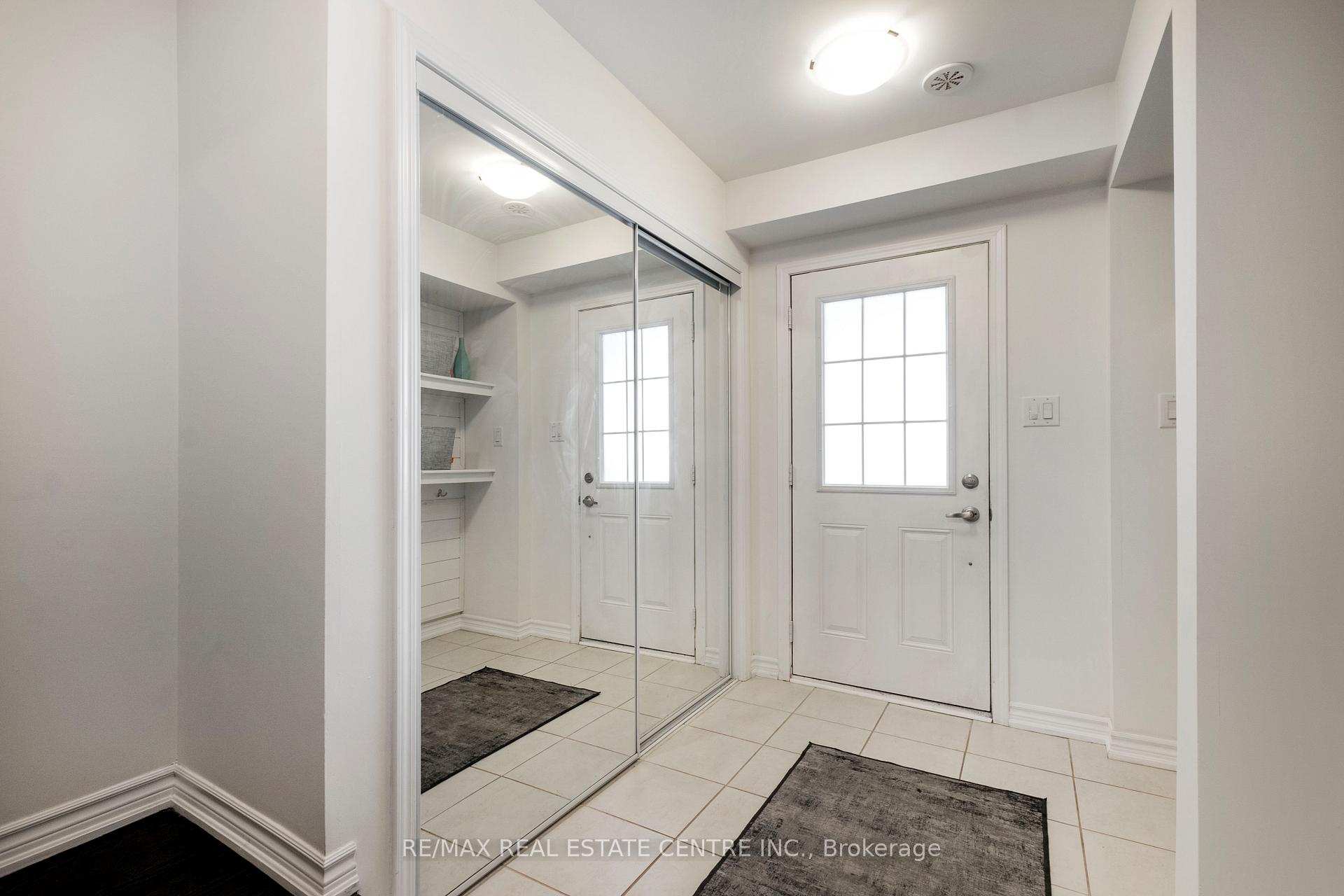 Photo 4 of 559 Buckeye Court, Milton, Cobban — HOMEH