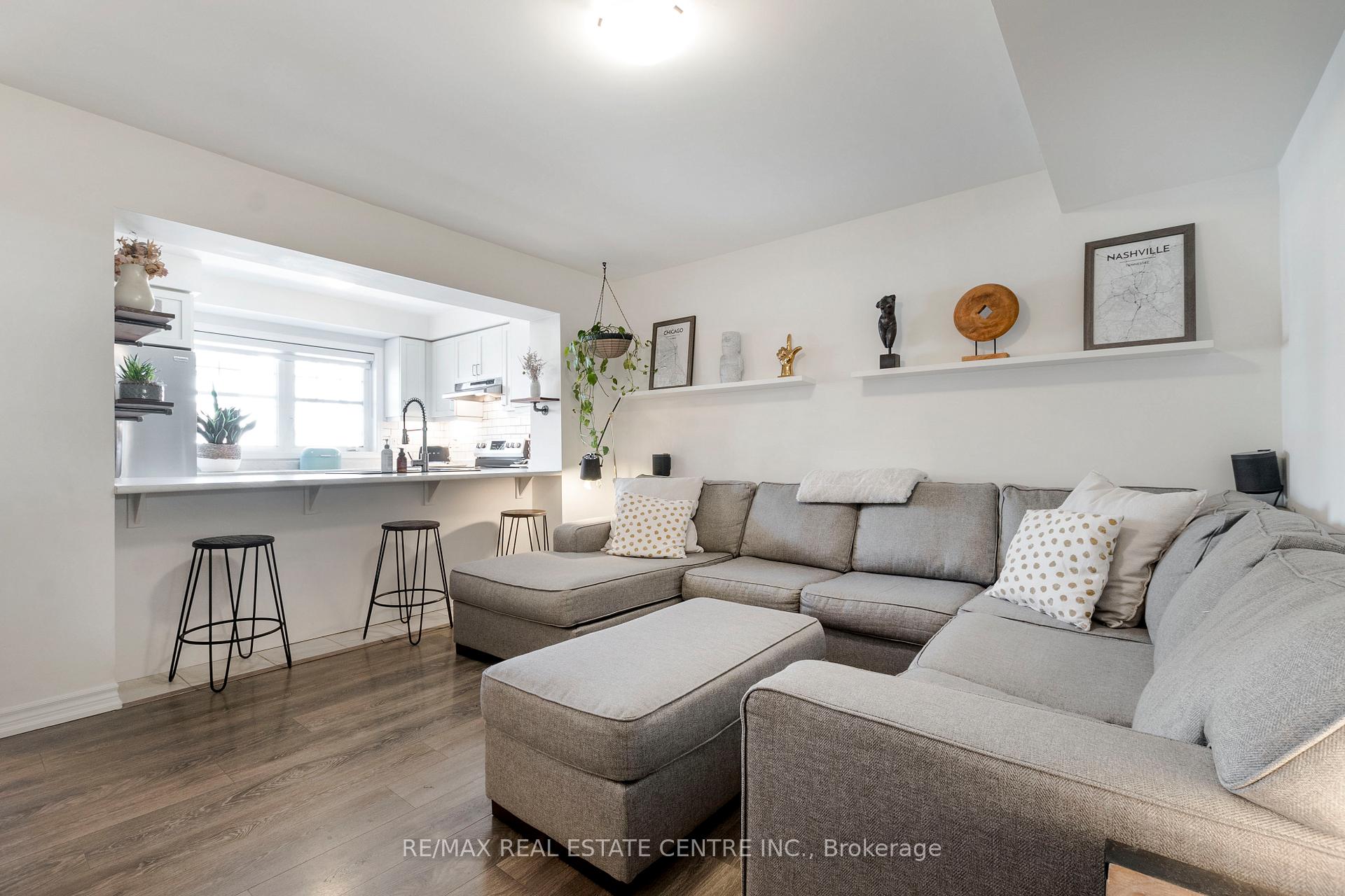Photo 9 of 559 Buckeye Court, Milton, Cobban — HOMEH