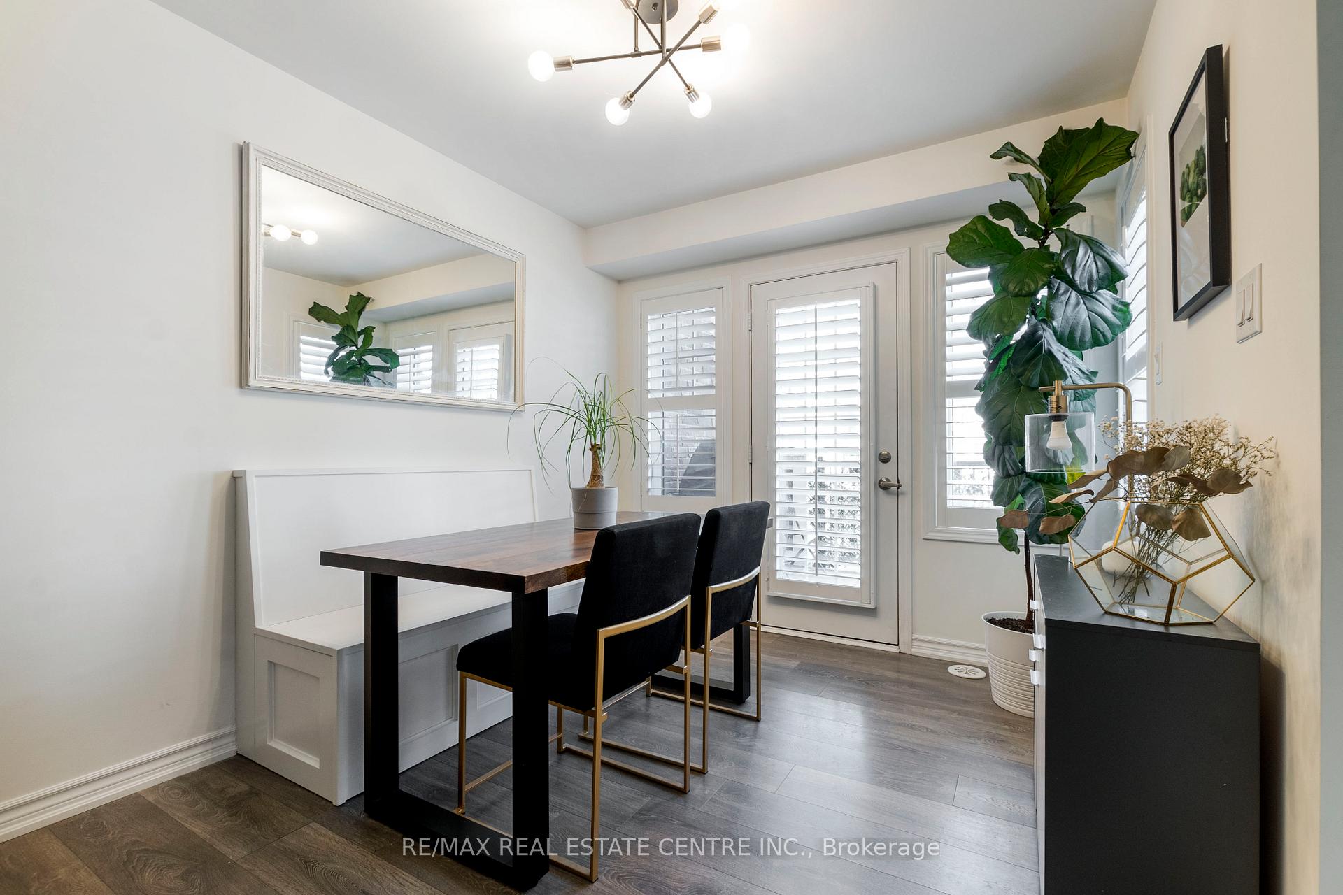 Photo 15 of 559 Buckeye Court, Milton, Cobban — HOMEH