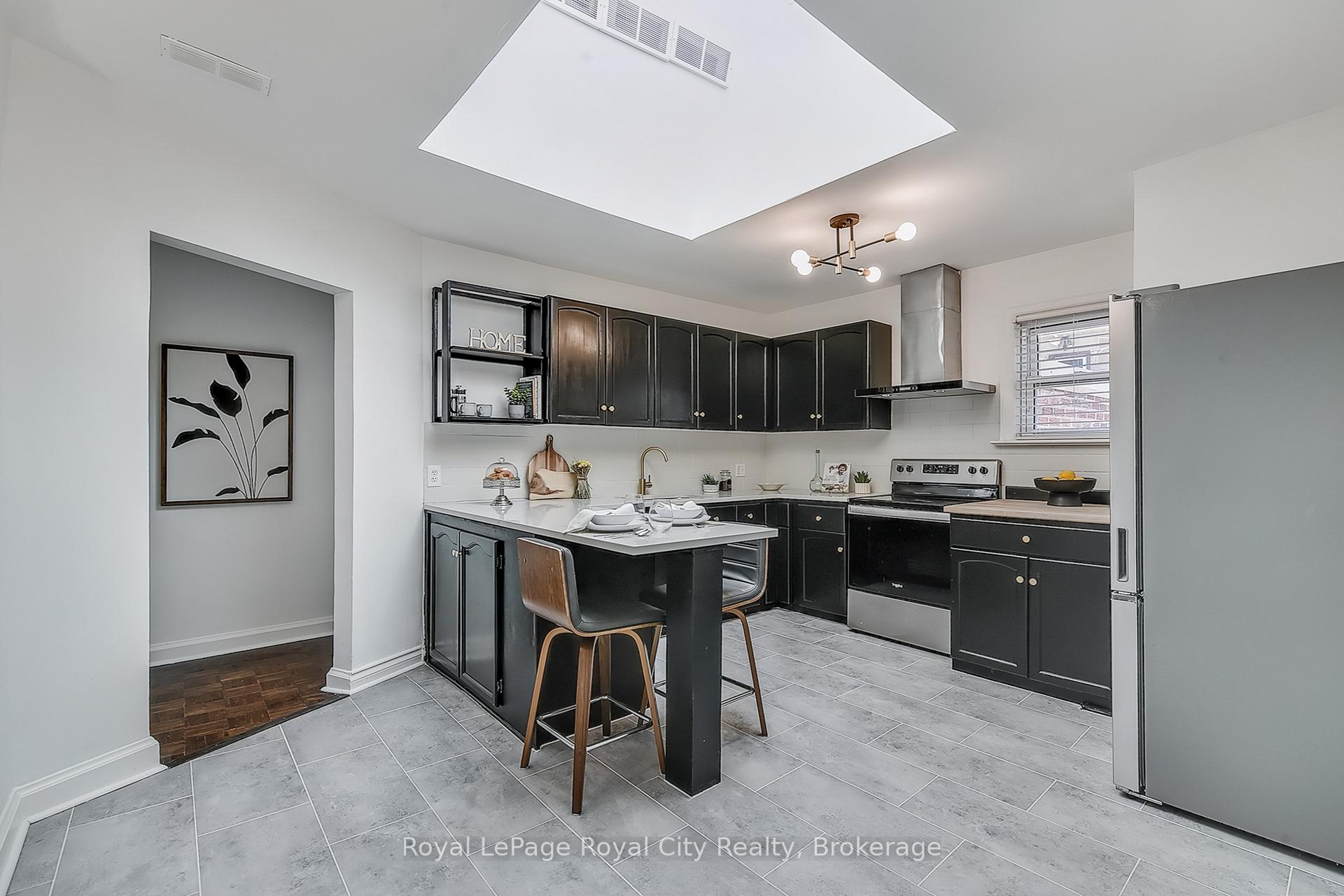 Photo 9 of 94 Durham Street, Guelph, Downtown — HOMEH