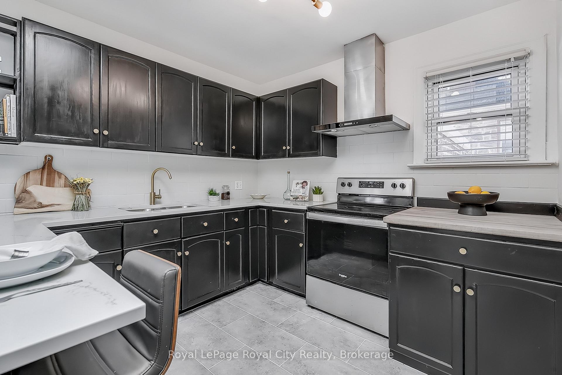 Photo 12 of 94 Durham Street, Guelph, Downtown — HOMEH