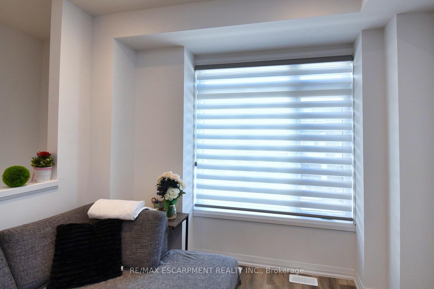 Photo 6 of Unit 66, 120 Court Drive, Brant, Paris — HOMEH
