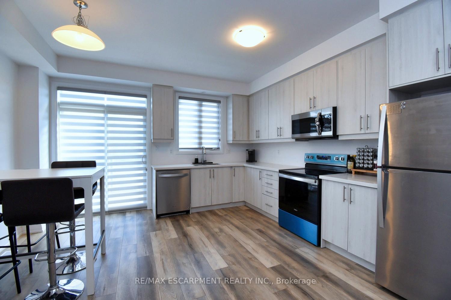 Photo 8 of Unit 66, 120 Court Drive, Brant, Paris — HOMEH