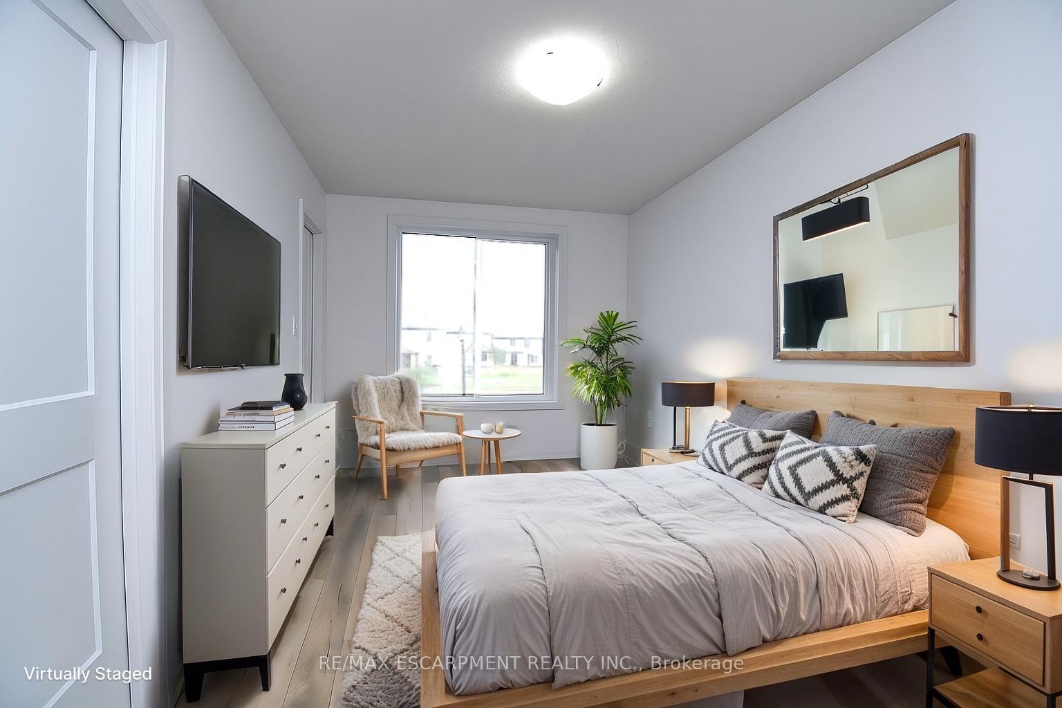 Photo 13 of Unit 66, 120 Court Drive, Brant, Paris — HOMEH