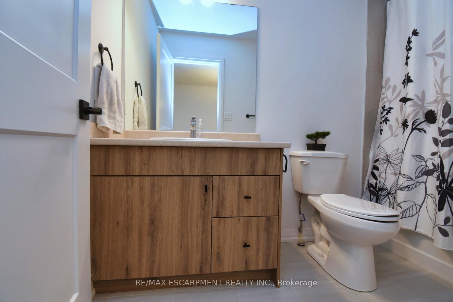 Photo 20 of Unit 66, 120 Court Drive, Brant, Paris — HOMEH