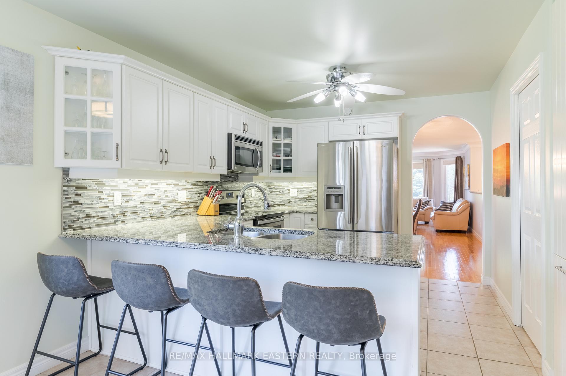 Photo 10 of 2484 Denure Drive, Peterborough, Monaghan Ward 2 — HOMEH