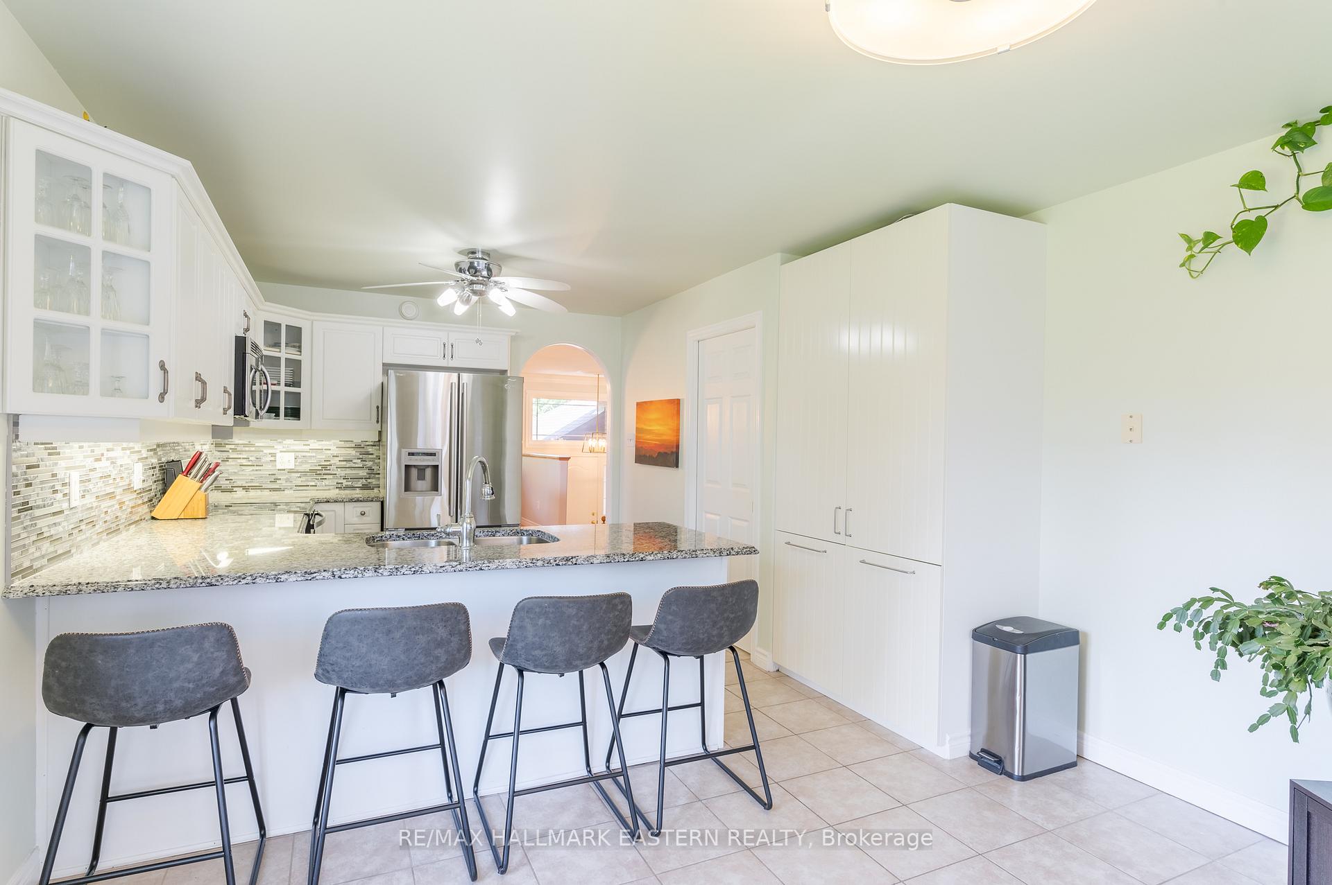 Photo 13 of 2484 Denure Drive, Peterborough, Monaghan Ward 2 — HOMEH