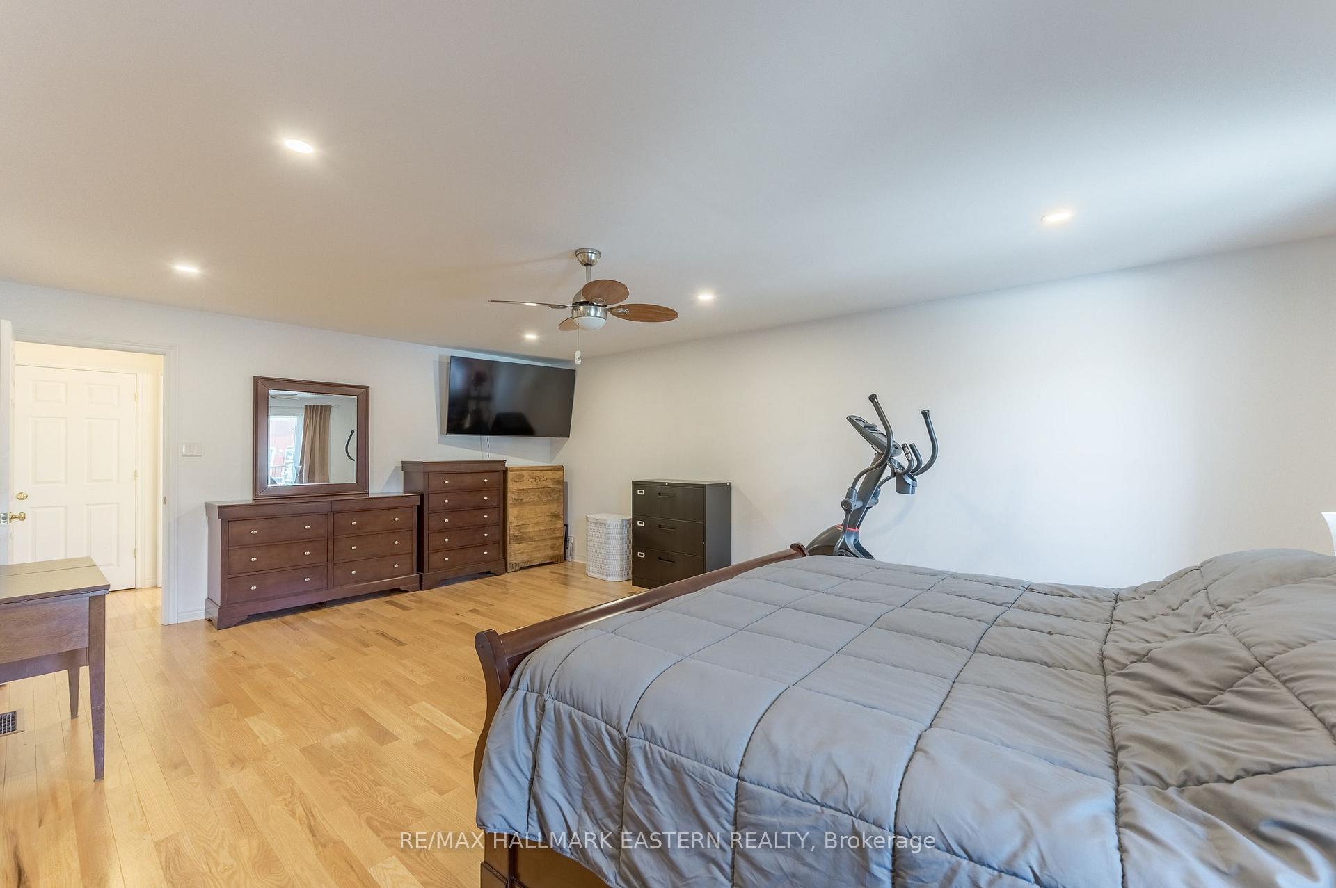 Photo 18 of 2484 Denure Drive, Peterborough, Monaghan Ward 2 — HOMEH