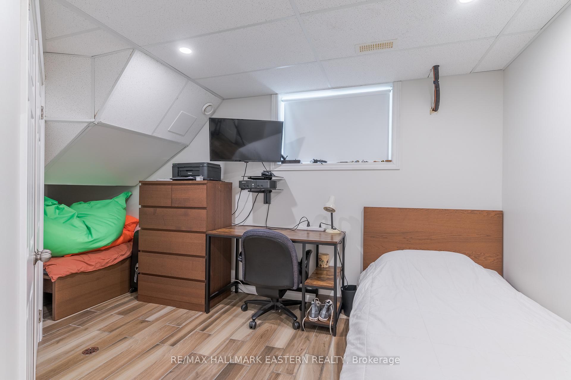 Photo 31 of 2484 Denure Drive, Peterborough, Monaghan Ward 2 — HOMEH