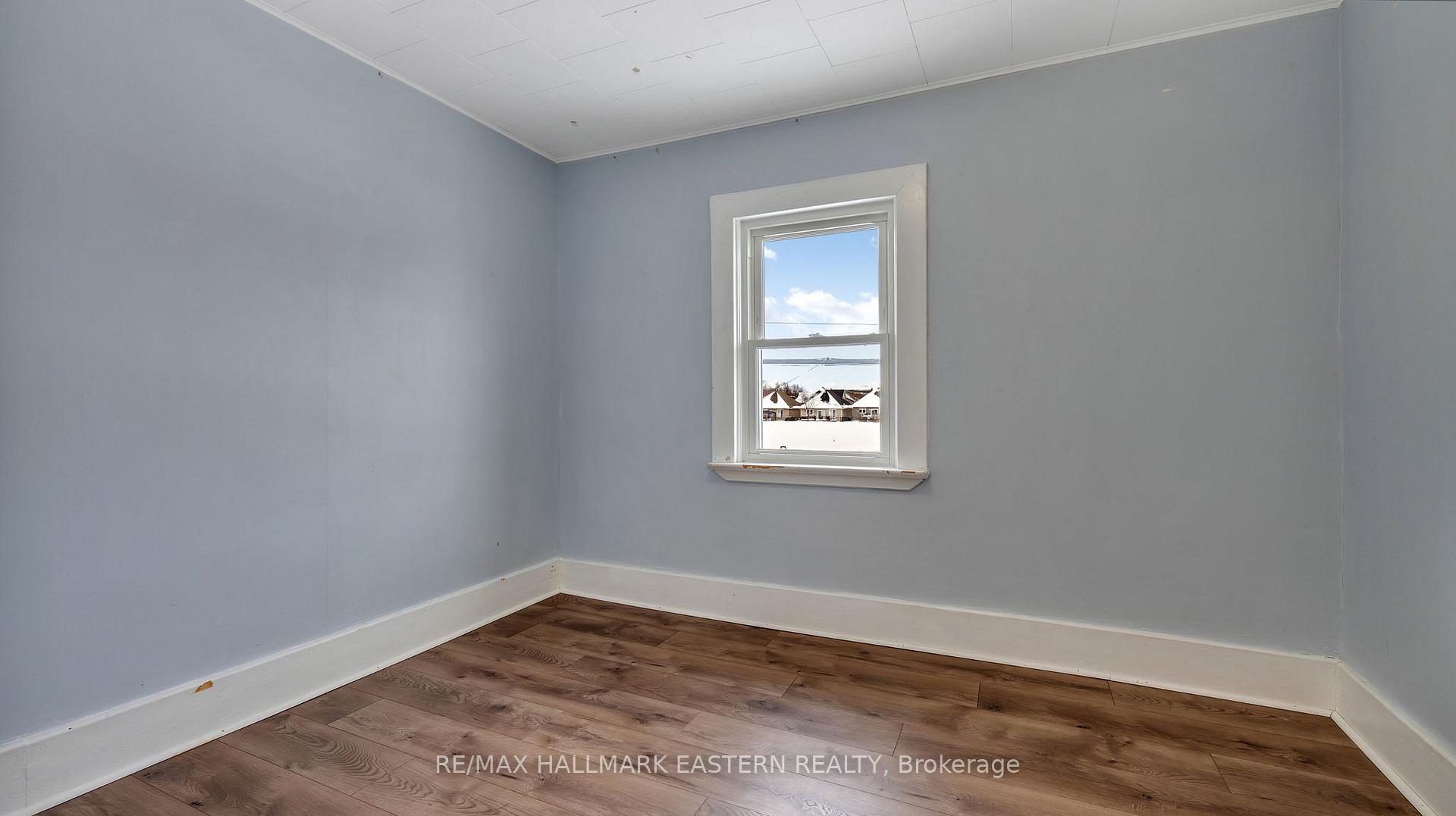 Photo 23 of 771 Lock Street, Peterborough, Otonabee Ward 1 — HOMEH