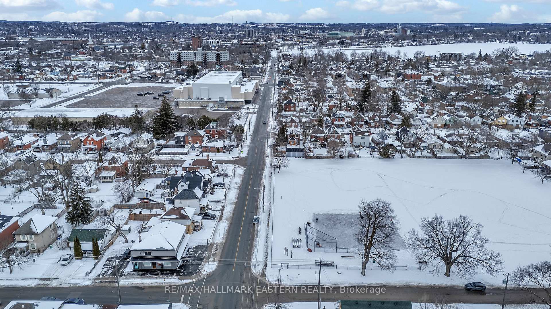 Photo 35 of 771 Lock Street, Peterborough, Otonabee Ward 1 — HOMEH
