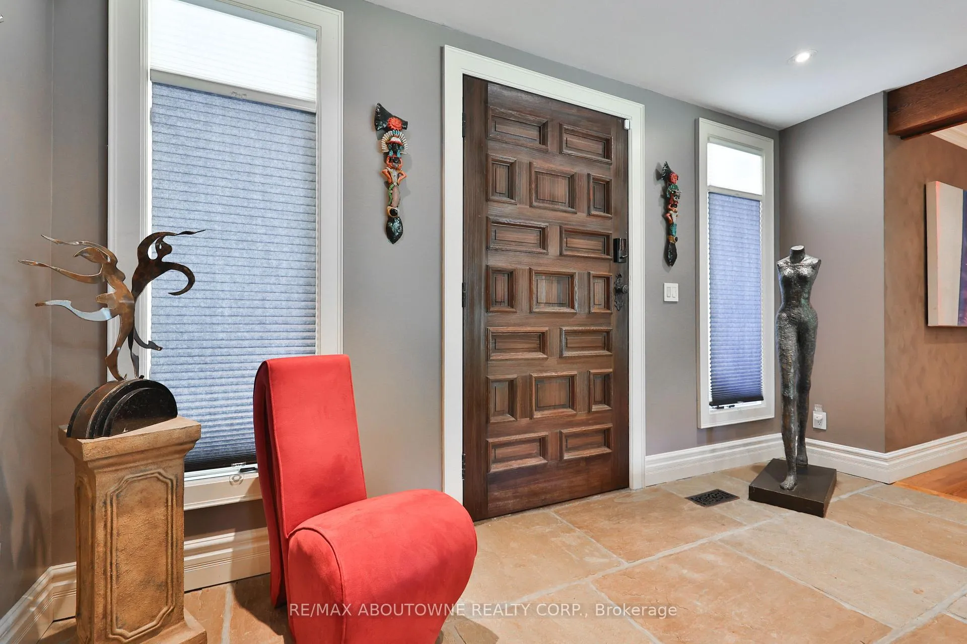 Photo 13 of 24 School Street, Hamilton, Waterdown — HOMEH