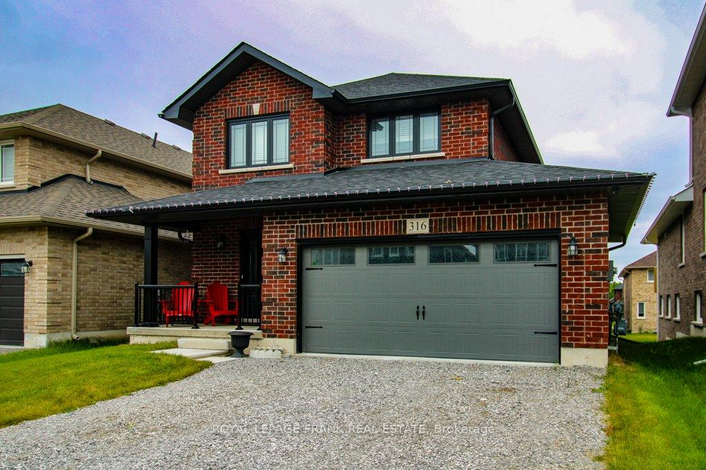 Photo 2 of 316 Mullighan Gardens, Peterborough, Monaghan Ward 2 — HOMEH