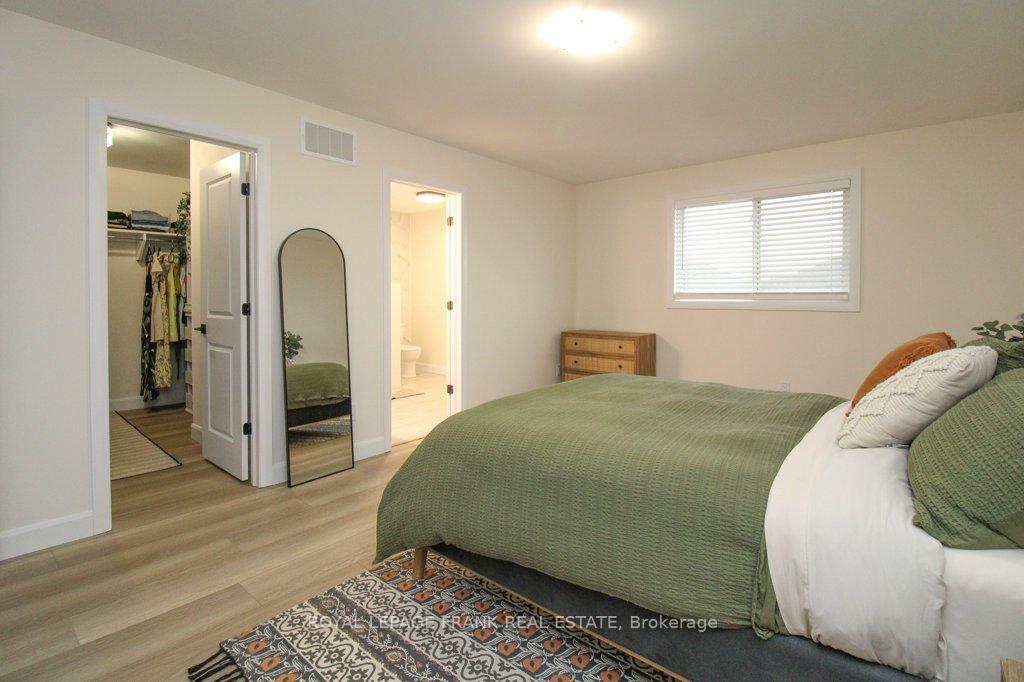 Photo 16 of 316 Mullighan Gardens, Peterborough, Monaghan Ward 2 — HOMEH