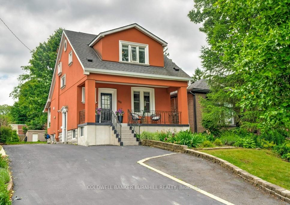 Front of 550 Hughson Street N