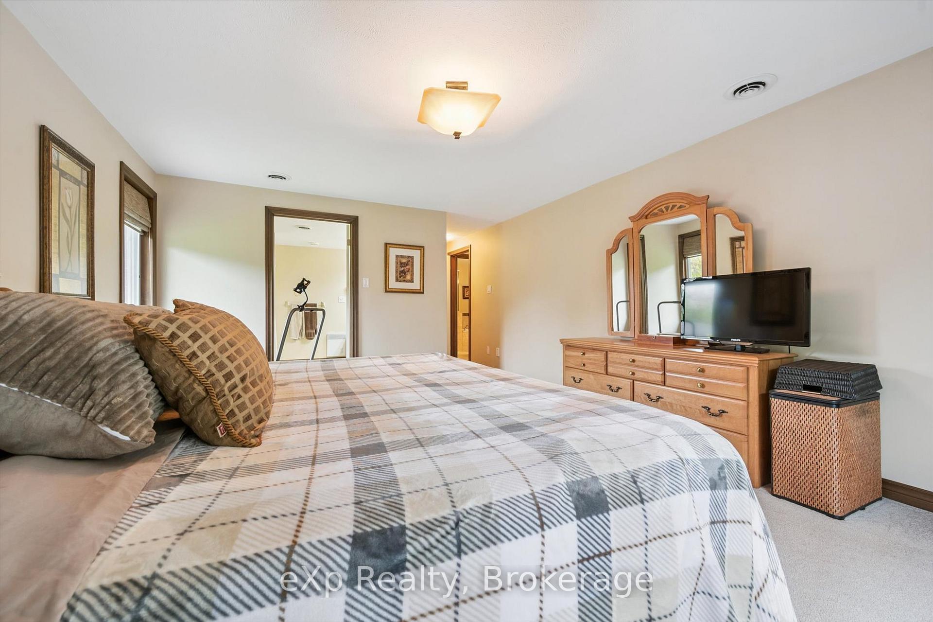 Photo 23 of 44 Hyland Road, Guelph, Grange Road — HOMEH