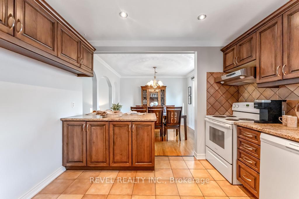 Photo 8 of 187 Guildwood Drive, Hamilton, Gurnett — HOMEH