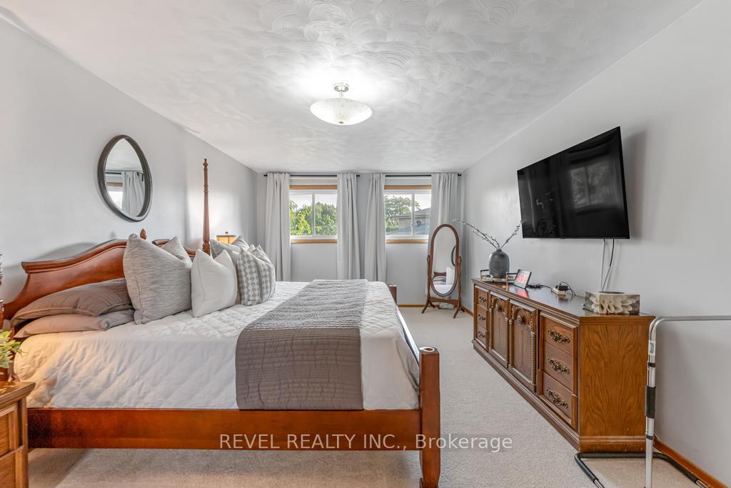 Photo 18 of 187 Guildwood Drive, Hamilton, Gurnett — HOMEH