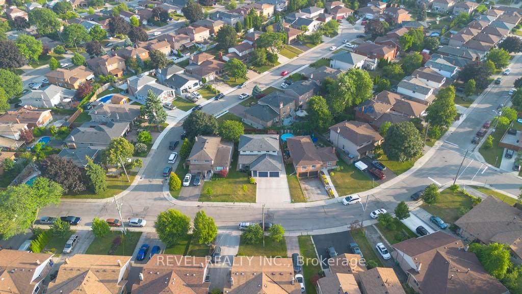 Photo 34 of 187 Guildwood Drive, Hamilton, Gurnett — HOMEH