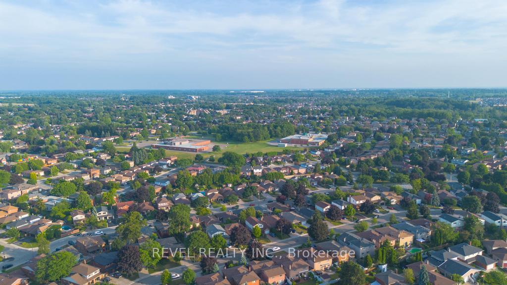 Photo 36 of 187 Guildwood Drive, Hamilton, Gurnett — HOMEH