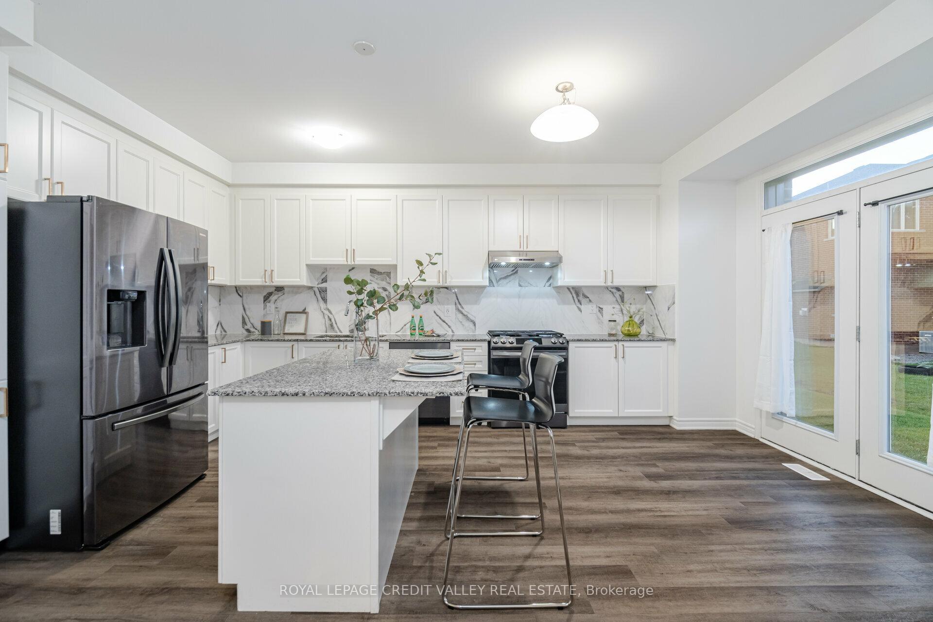 Photo 8 of 1574 Moira Crescent, Milton, Bowes — HOMEH