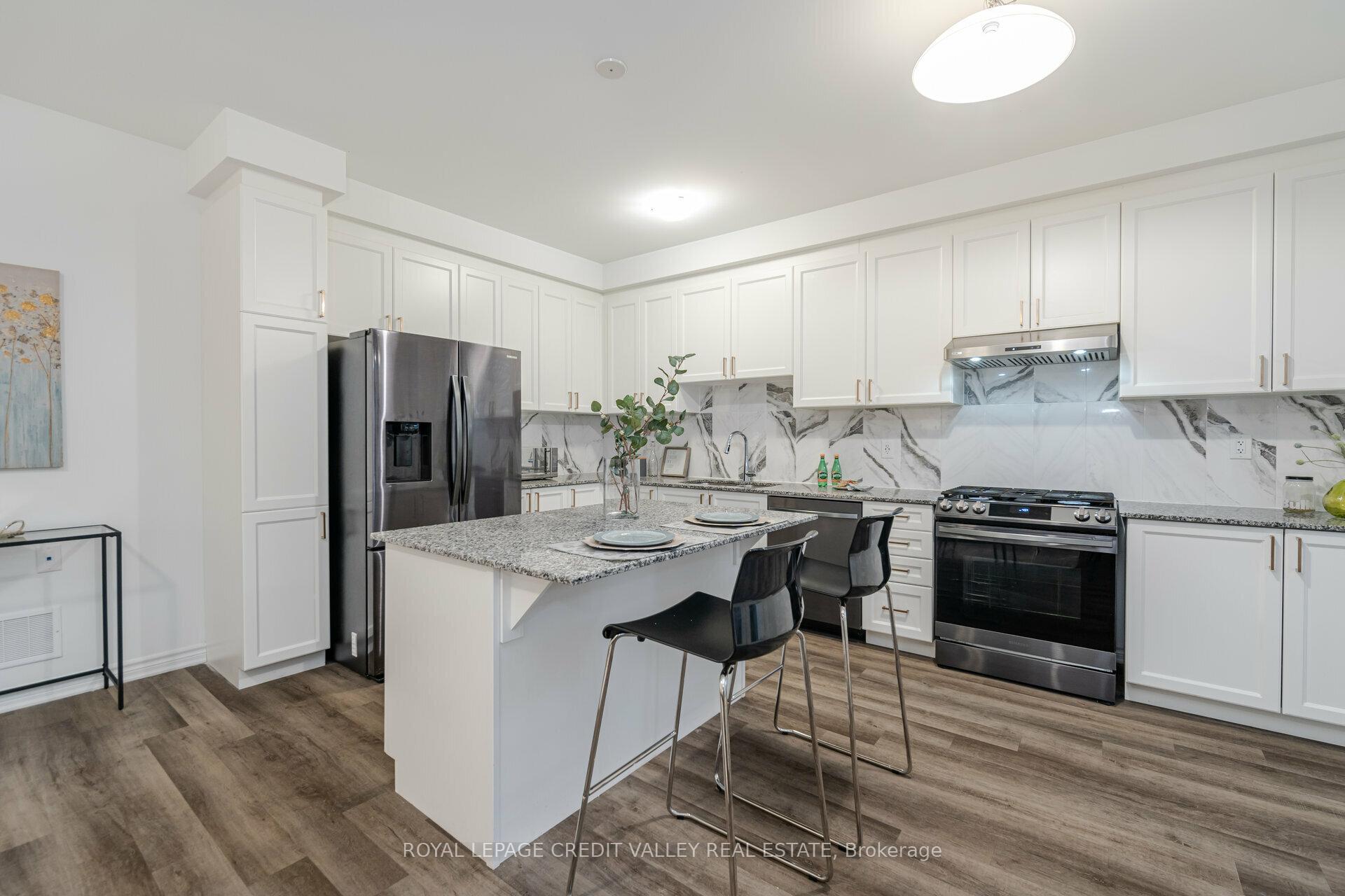 Photo 9 of 1574 Moira Crescent, Milton, Bowes — HOMEH