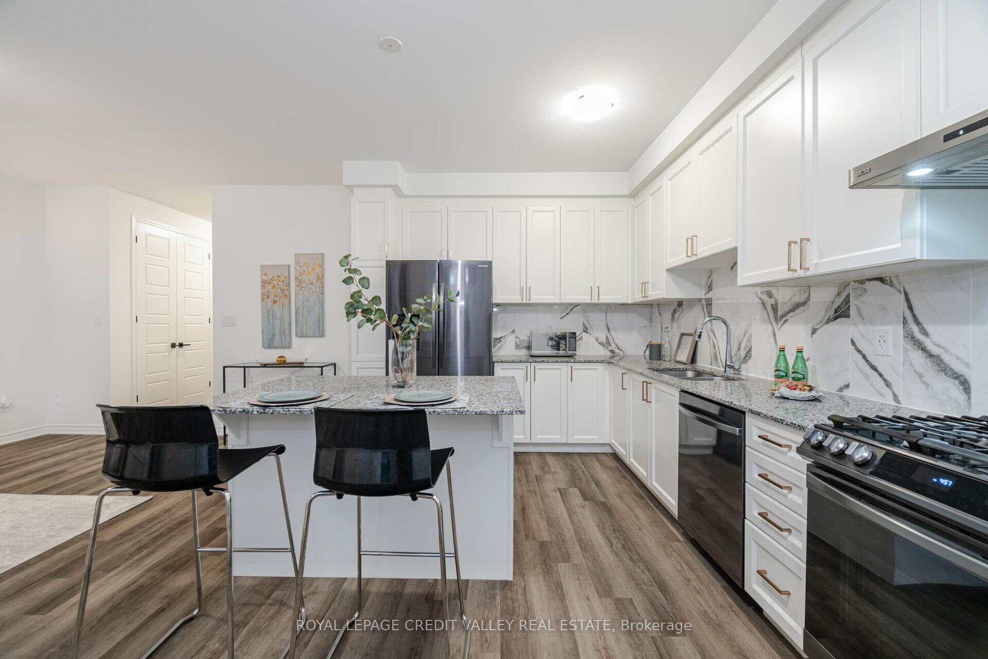 Photo 10 of 1574 Moira Crescent, Milton, Bowes — HOMEH