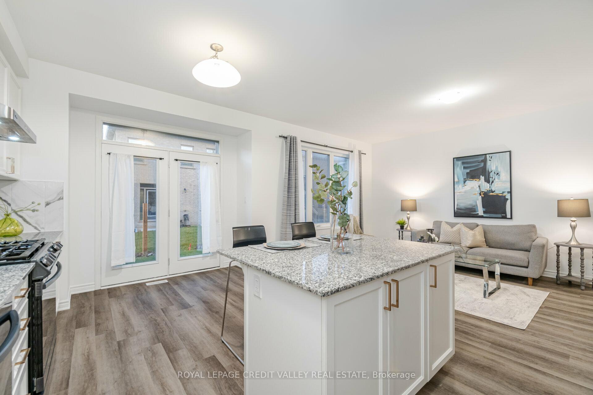 Photo 11 of 1574 Moira Crescent, Milton, Bowes — HOMEH