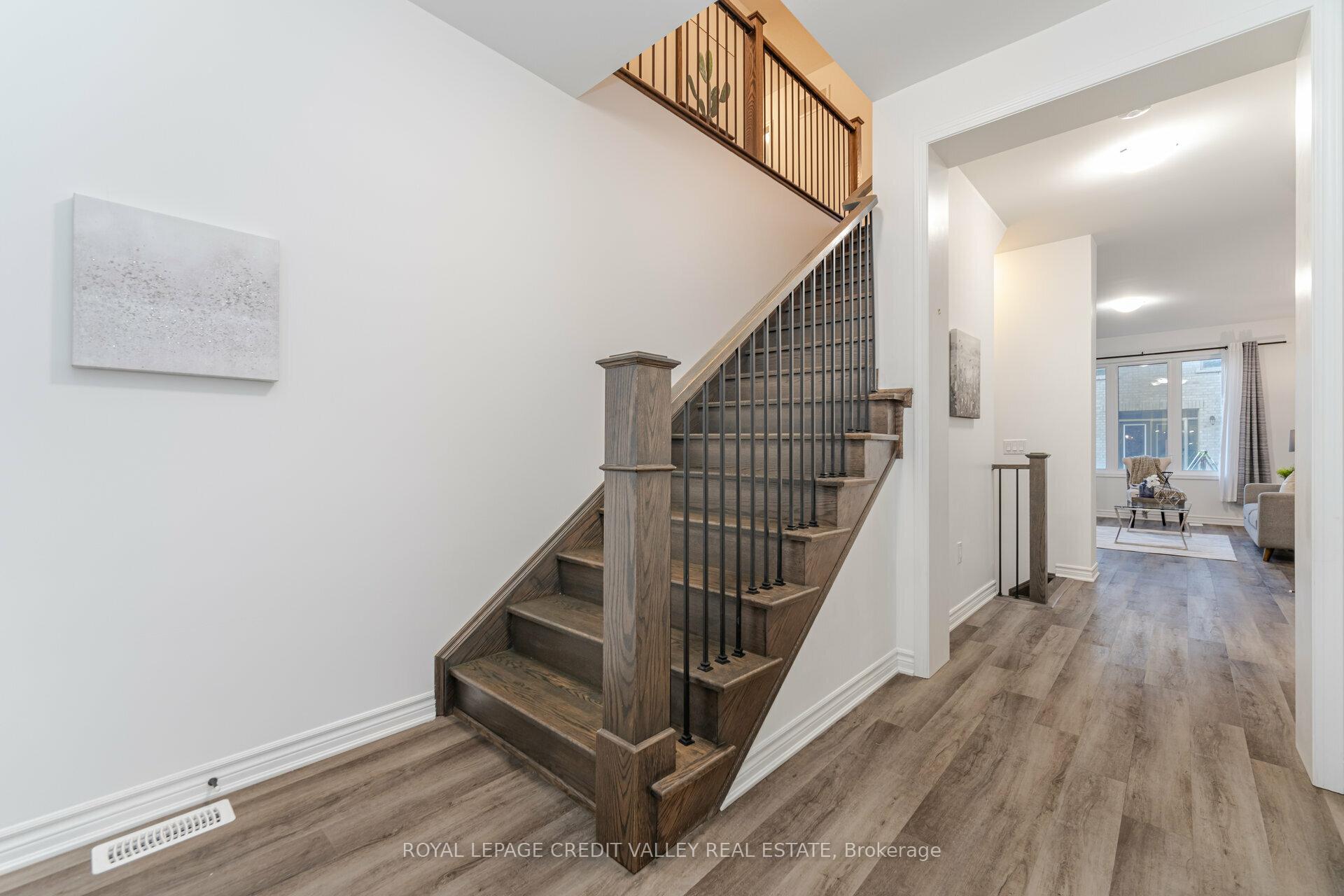 Photo 17 of 1574 Moira Crescent, Milton, Bowes — HOMEH