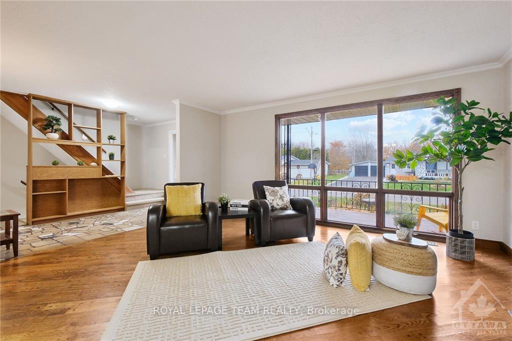 Photo 8 of 6544 Silver Maple Lane, Ottawa, Greely — HOMEH