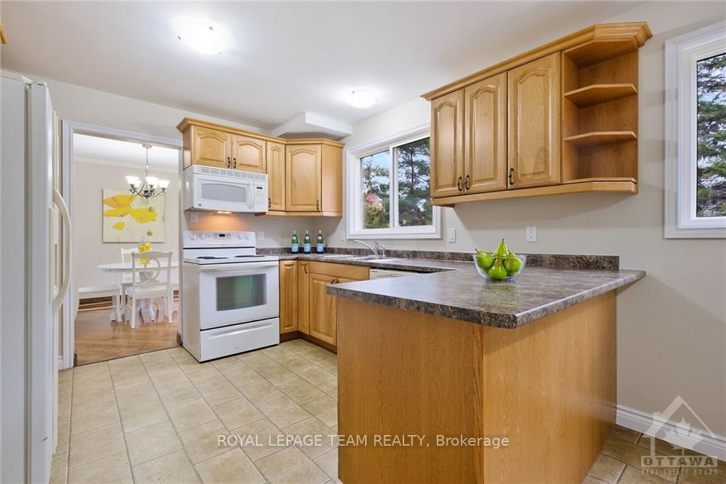Photo 12 of 6544 Silver Maple Lane, Ottawa, Greely — HOMEH