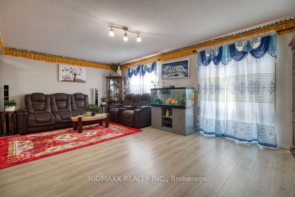 Photo 19 of 26 Warren Street, Guelph, Grange Road — HOMEH