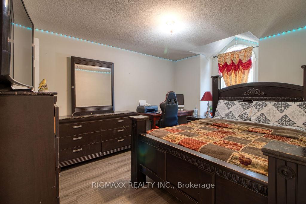 Photo 35 of 26 Warren Street, Guelph, Grange Road — HOMEH