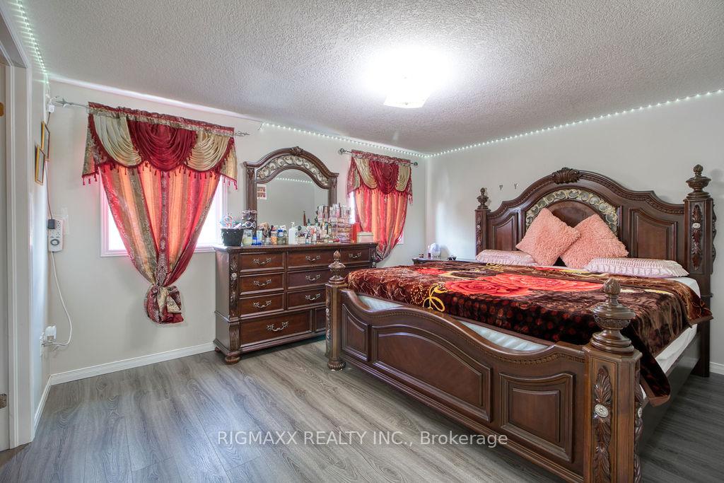 Photo 37 of 26 Warren Street, Guelph, Grange Road — HOMEH