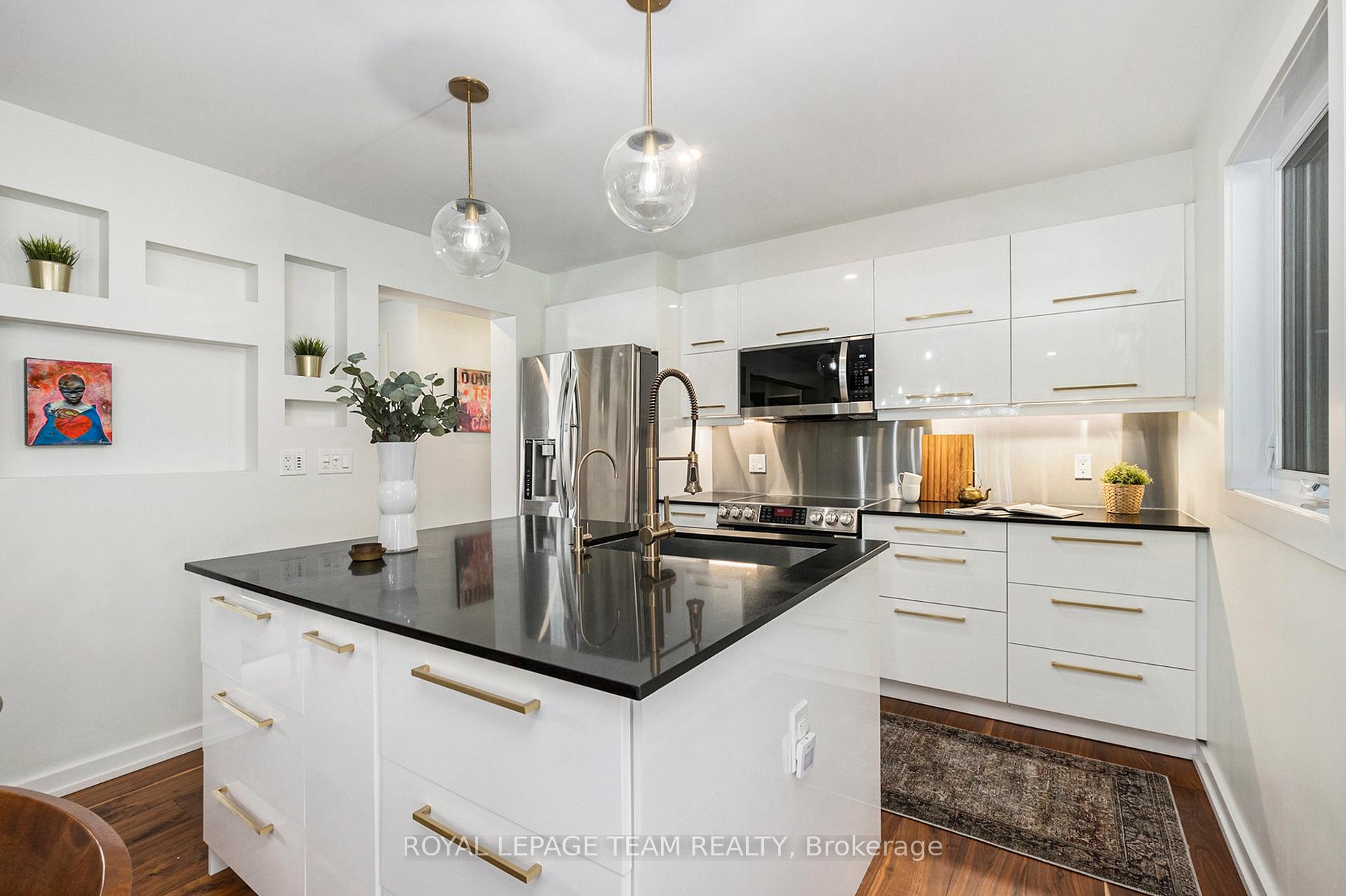 Photo 4 of 2854 Kelsey Street, Ottawa, Metcalfe — HOMEH