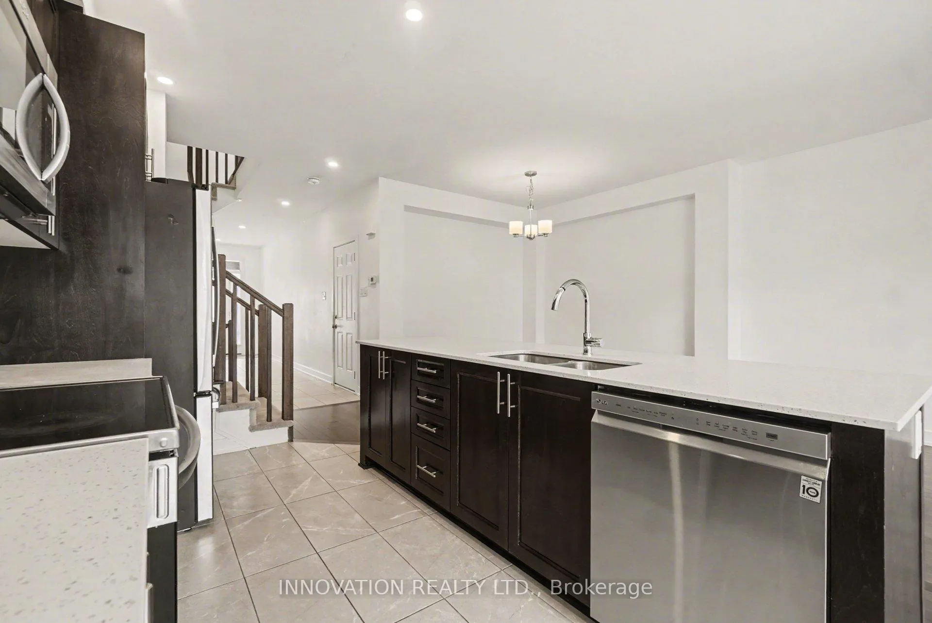 Photo 11 of 646 Rathburn Lane, Ottawa, Leitrim — HOMEH