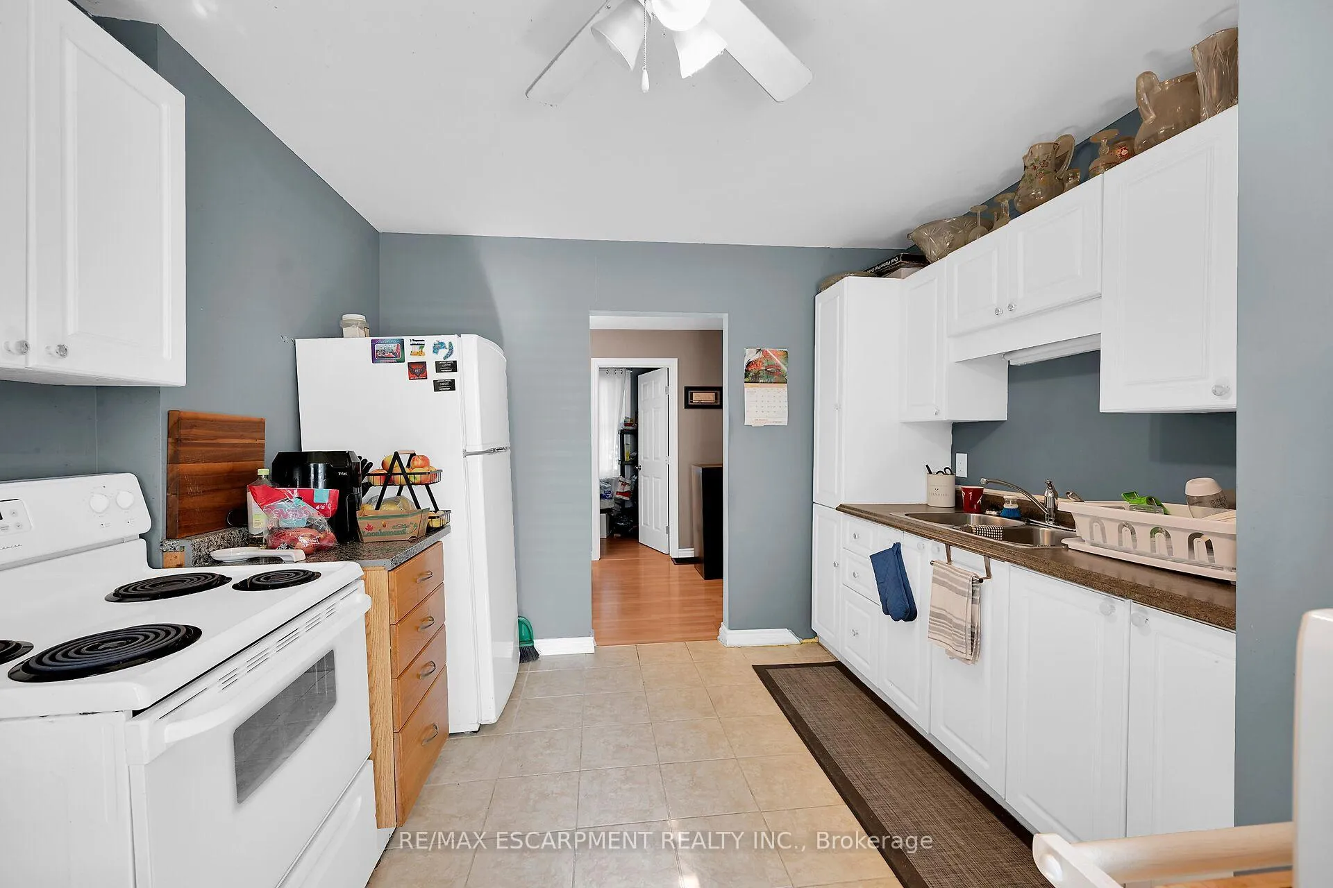 Photo 6 of 942 Upper Gage Avenue, Hamilton, Lawfield — HOMEH
