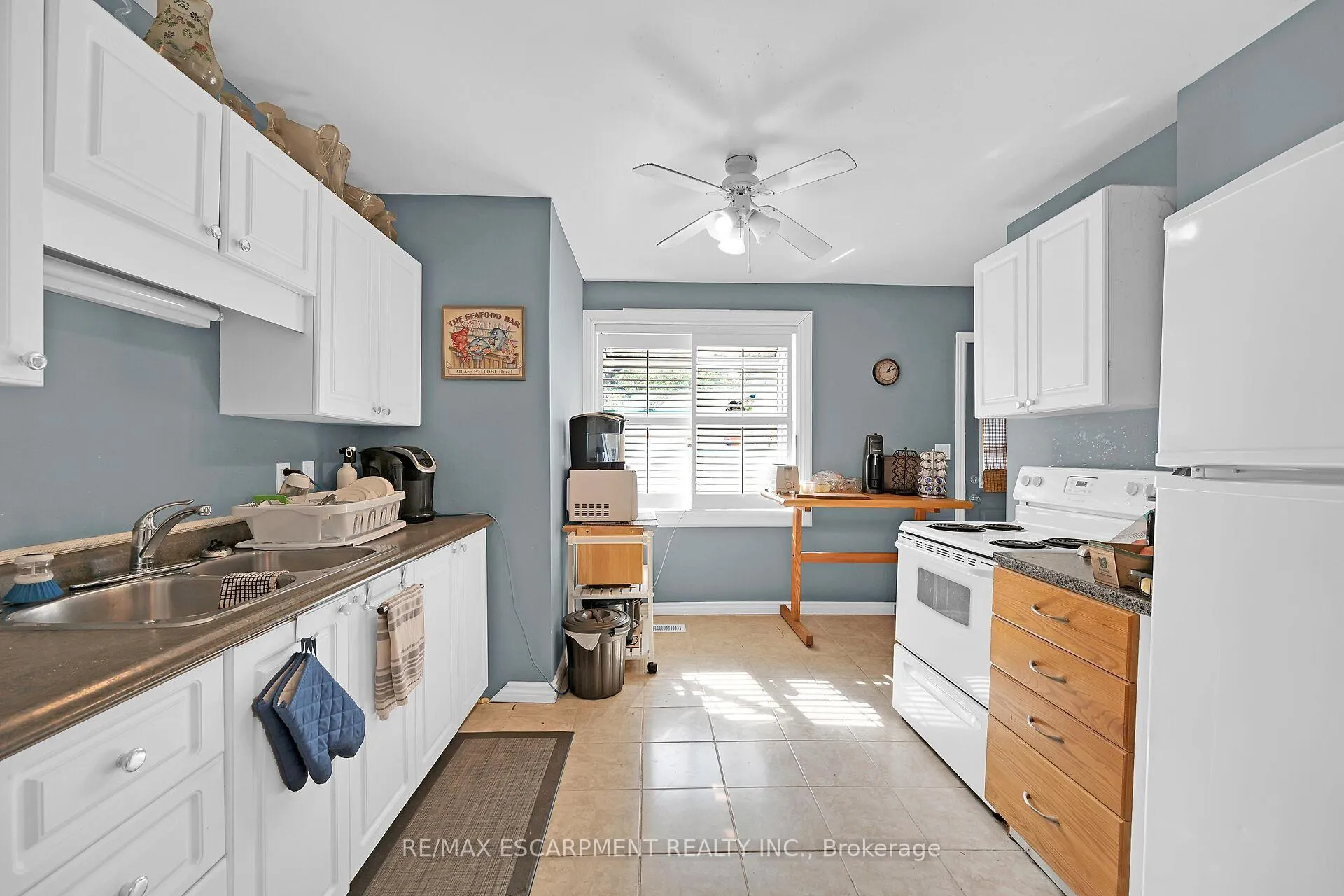 Photo 7 of 942 Upper Gage Avenue, Hamilton, Lawfield — HOMEH