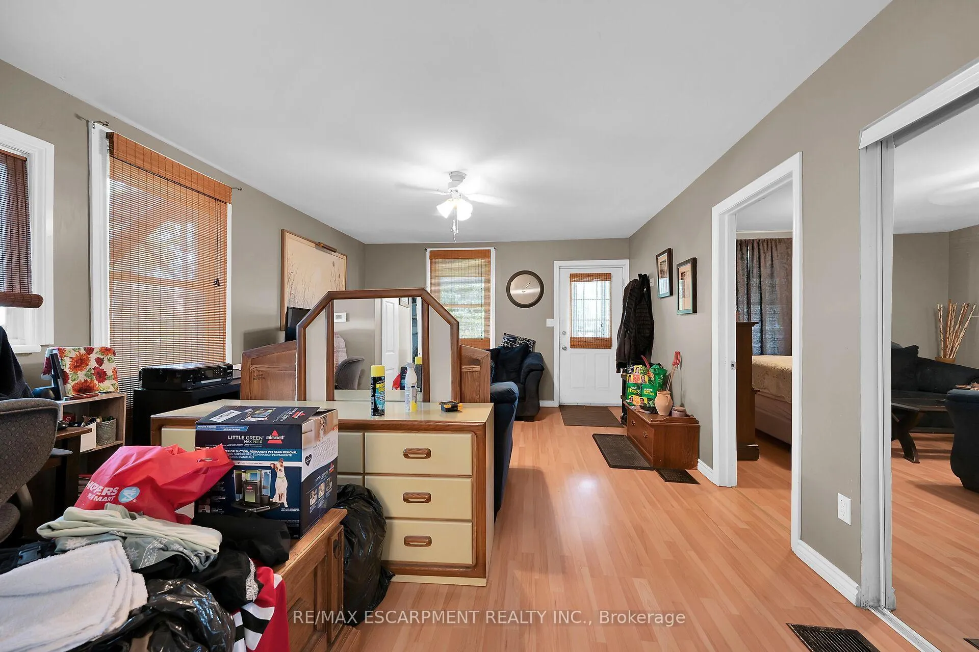 Photo 9 of 942 Upper Gage Avenue, Hamilton, Lawfield — HOMEH