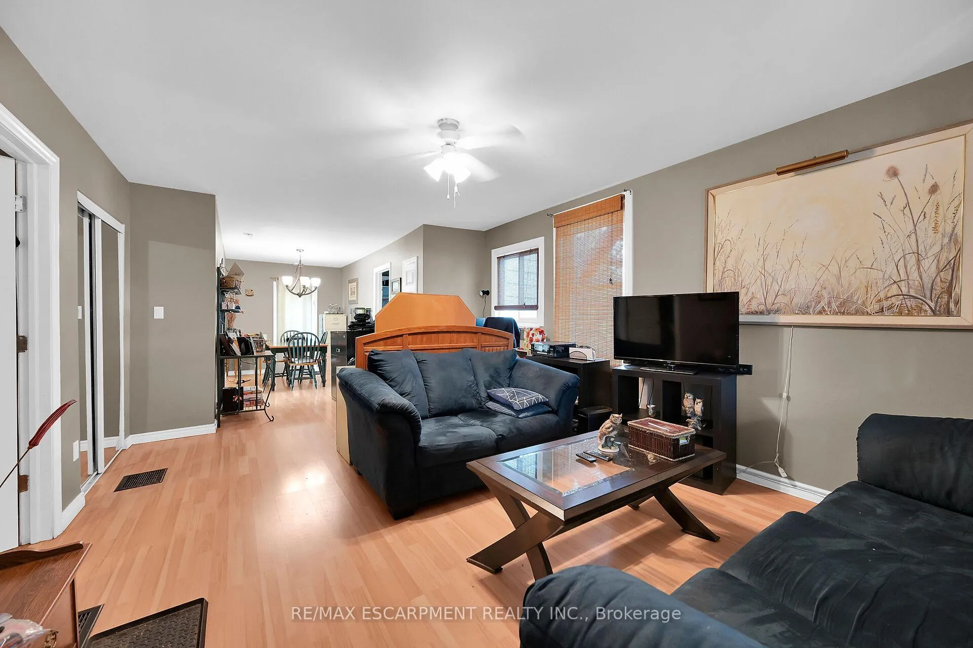 Photo 11 of 942 Upper Gage Avenue, Hamilton, Lawfield — HOMEH