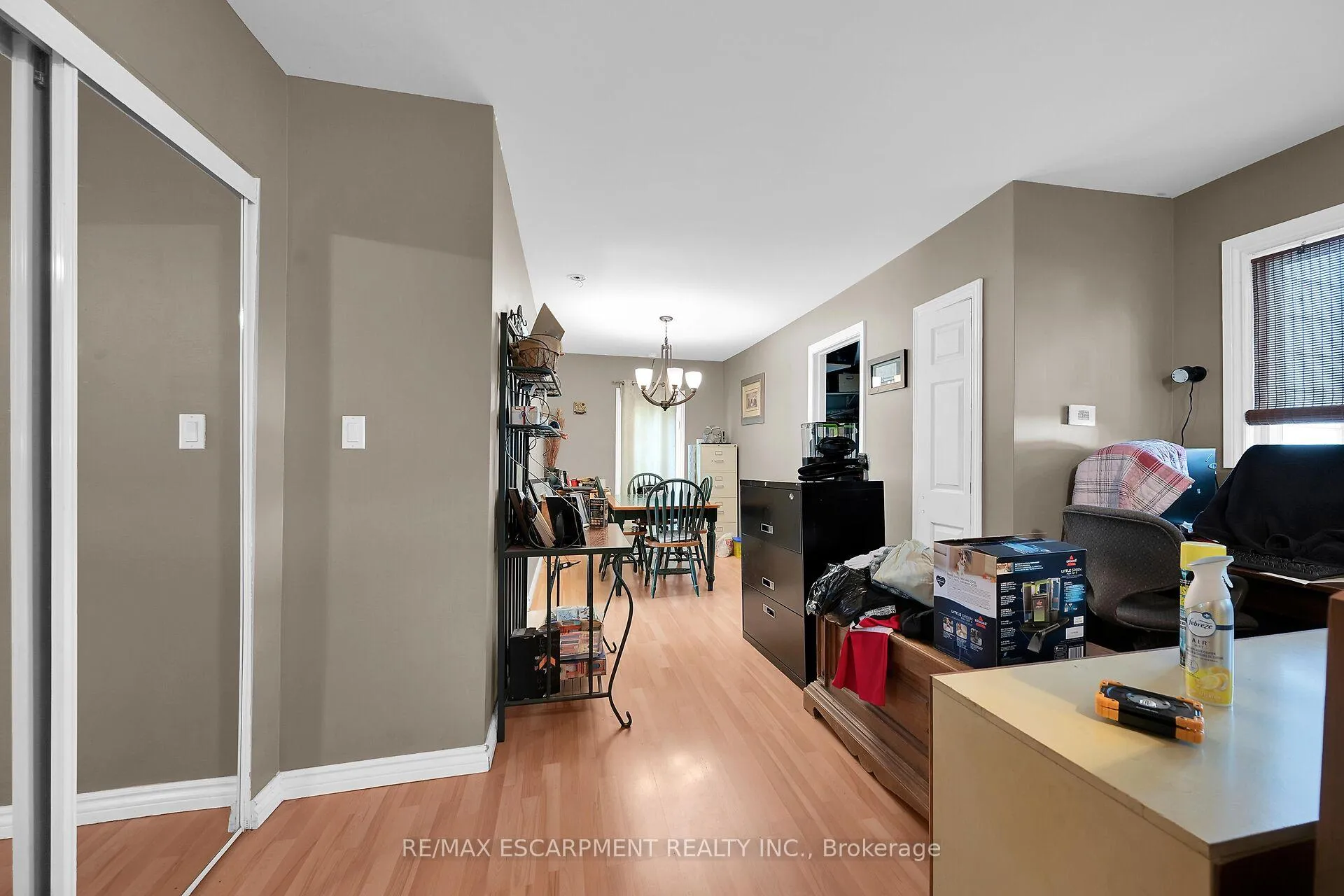 Photo 12 of 942 Upper Gage Avenue, Hamilton, Lawfield — HOMEH