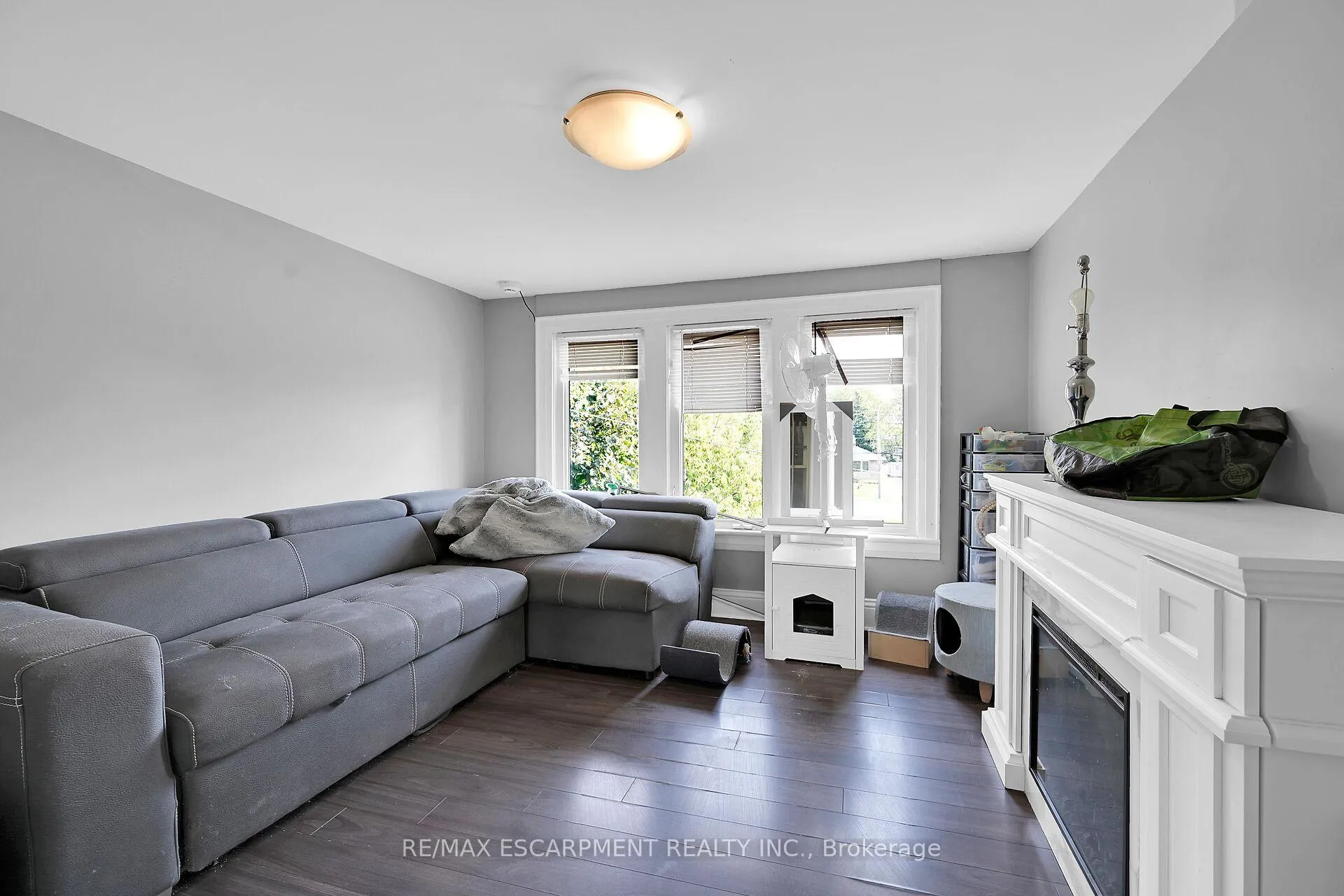 Photo 21 of 942 Upper Gage Avenue, Hamilton, Lawfield — HOMEH