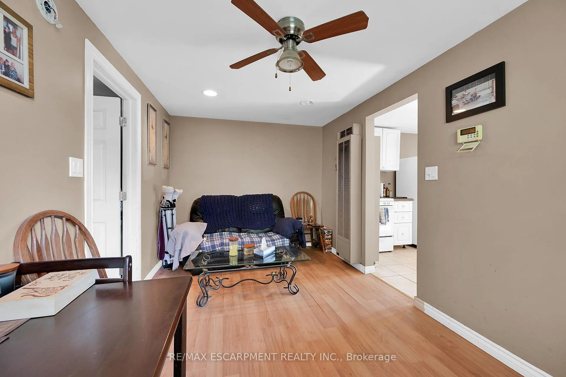 Photo 25 of 942 Upper Gage Avenue, Hamilton, Lawfield — HOMEH