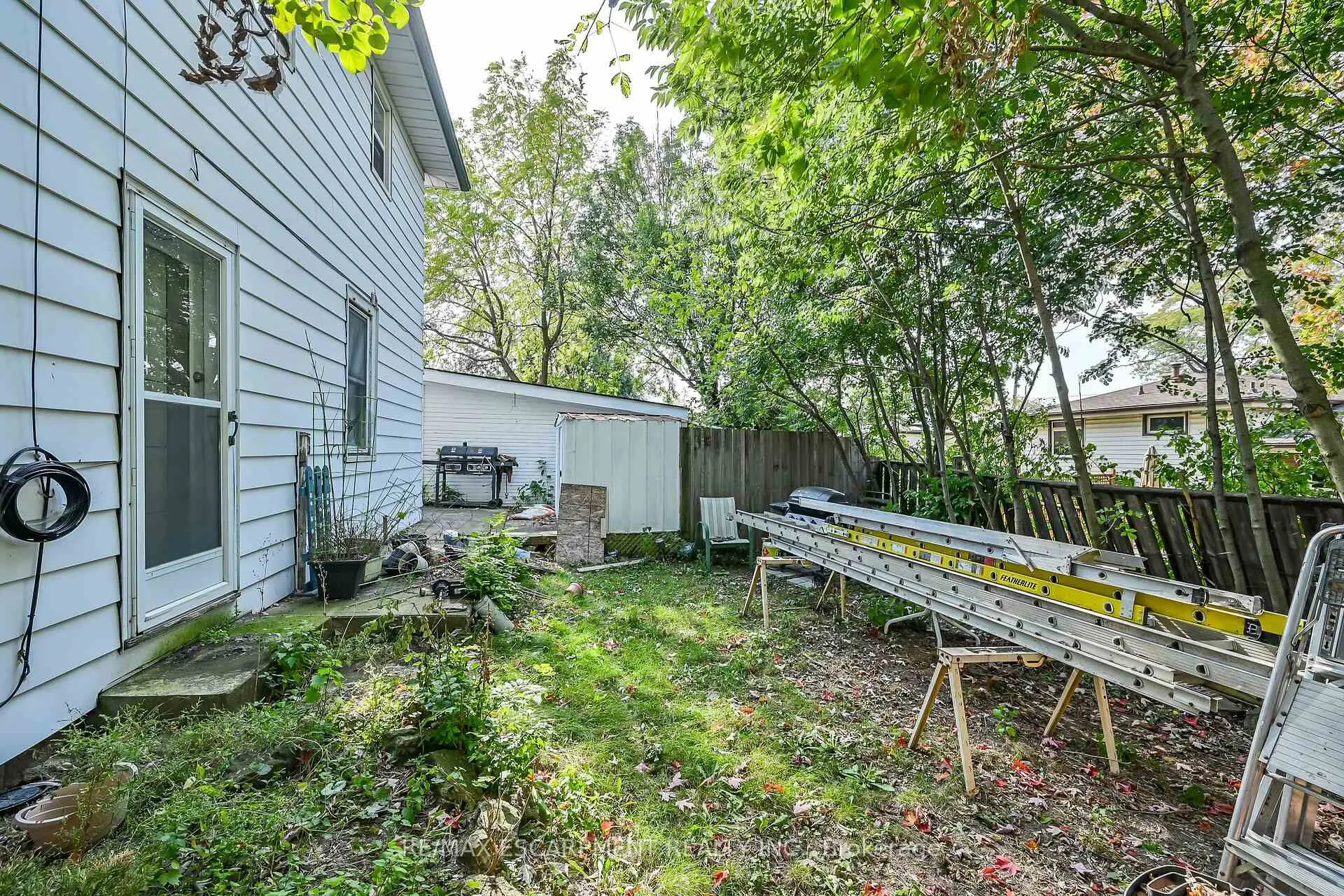 Photo 41 of 942 Upper Gage Avenue, Hamilton, Lawfield — HOMEH