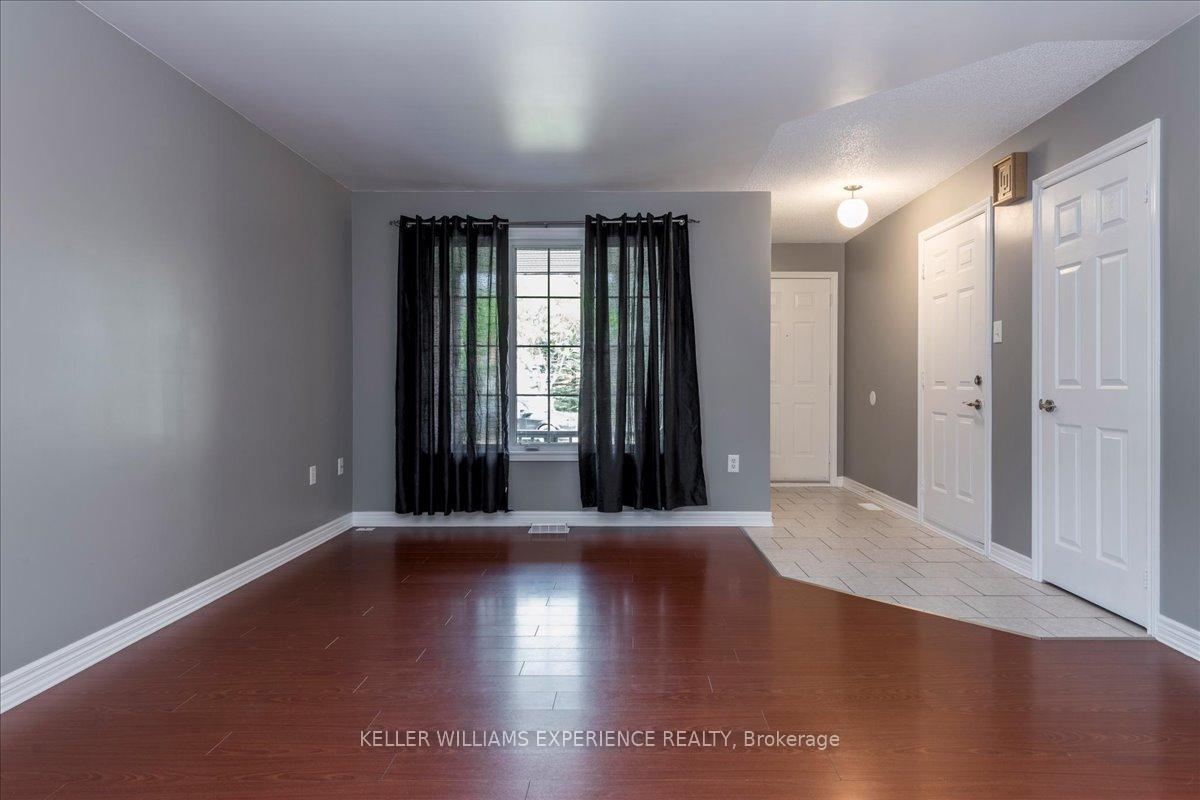 Photo 2 of 74 Sundew Drive, Barrie, Holly — HOMEH