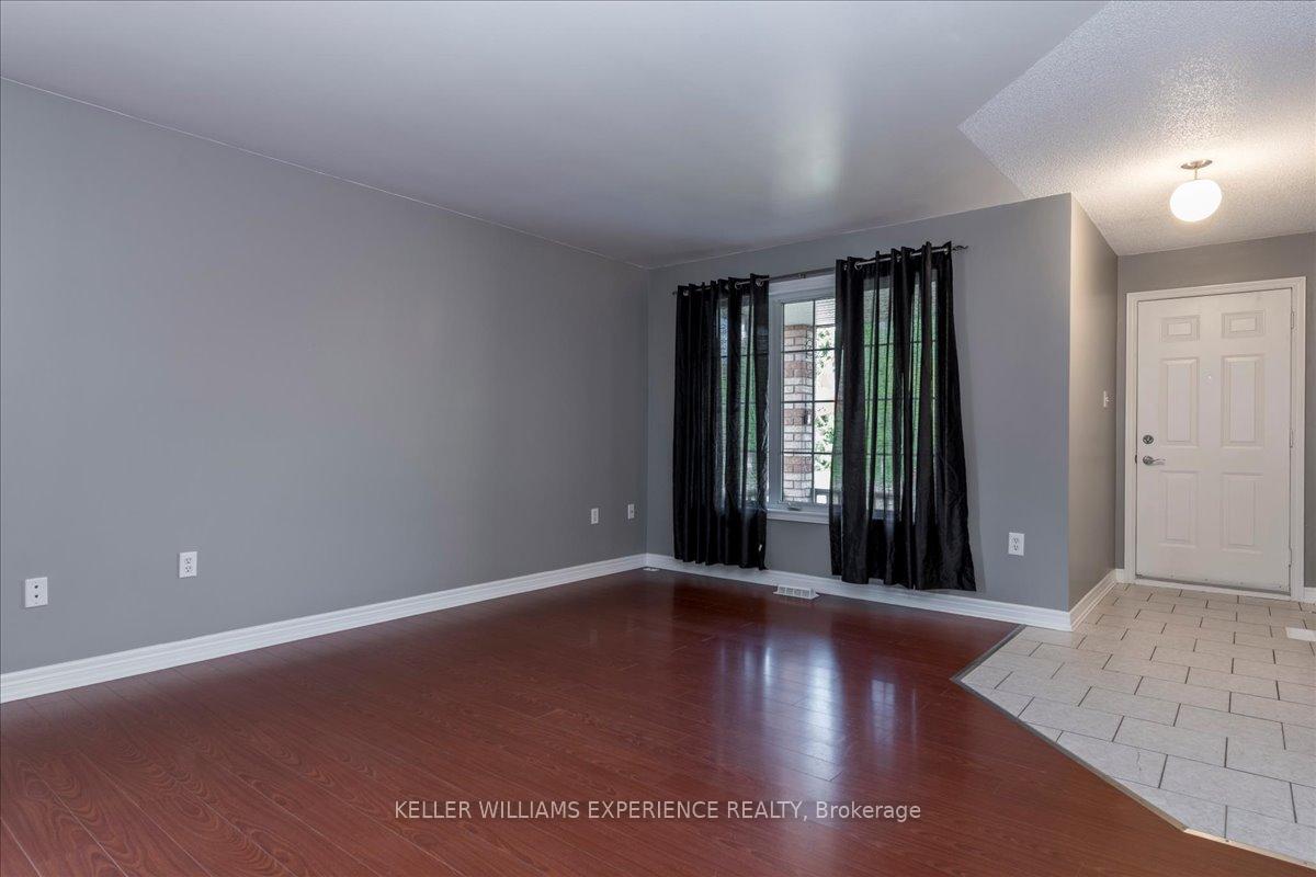 Photo 4 of 74 Sundew Drive, Barrie, Holly — HOMEH