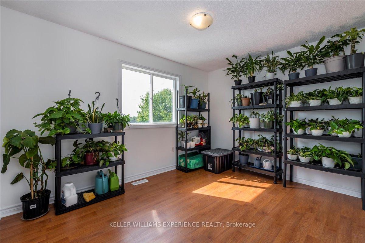 Photo 14 of 74 Sundew Drive, Barrie, Holly — HOMEH
