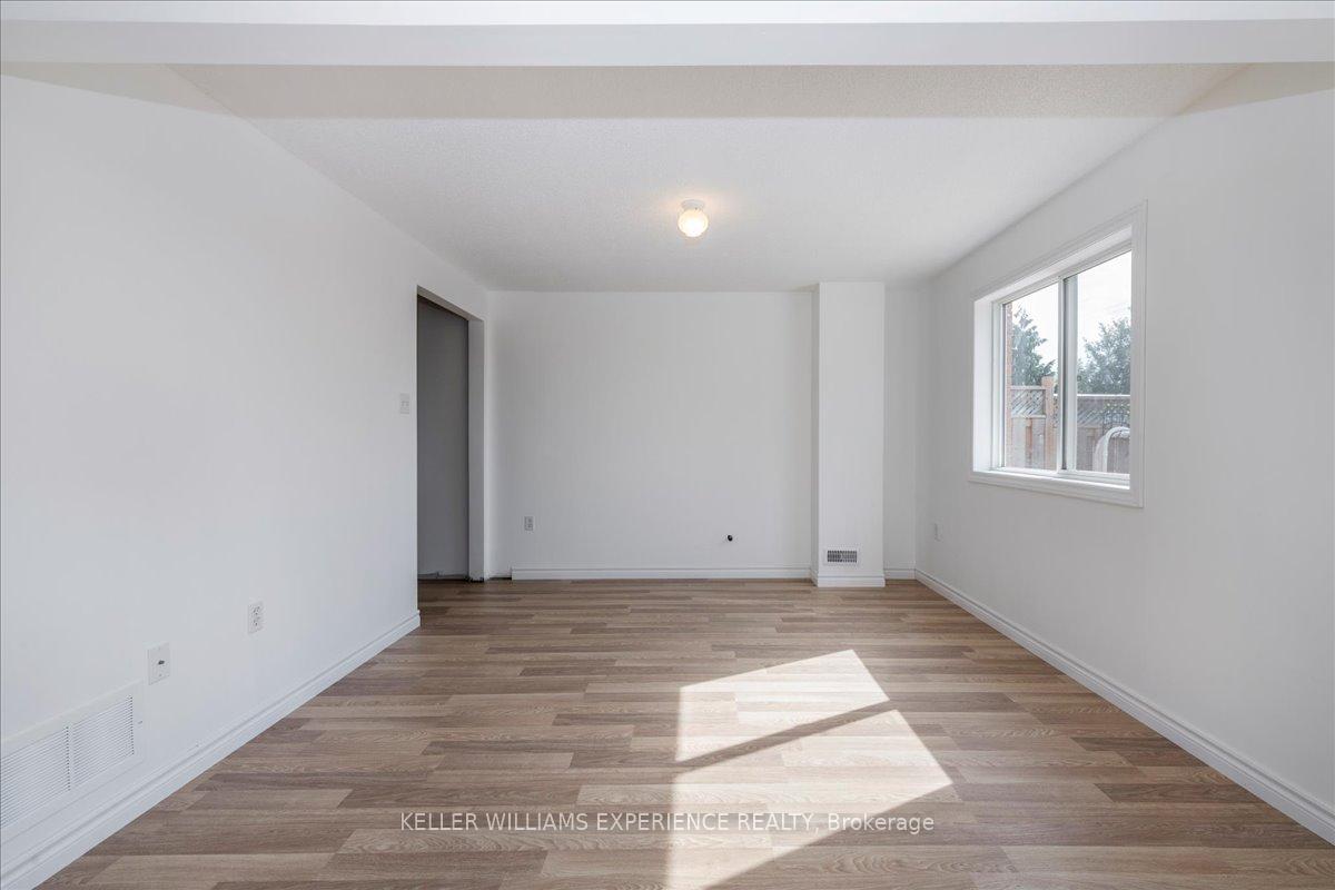 Photo 16 of 74 Sundew Drive, Barrie, Holly — HOMEH