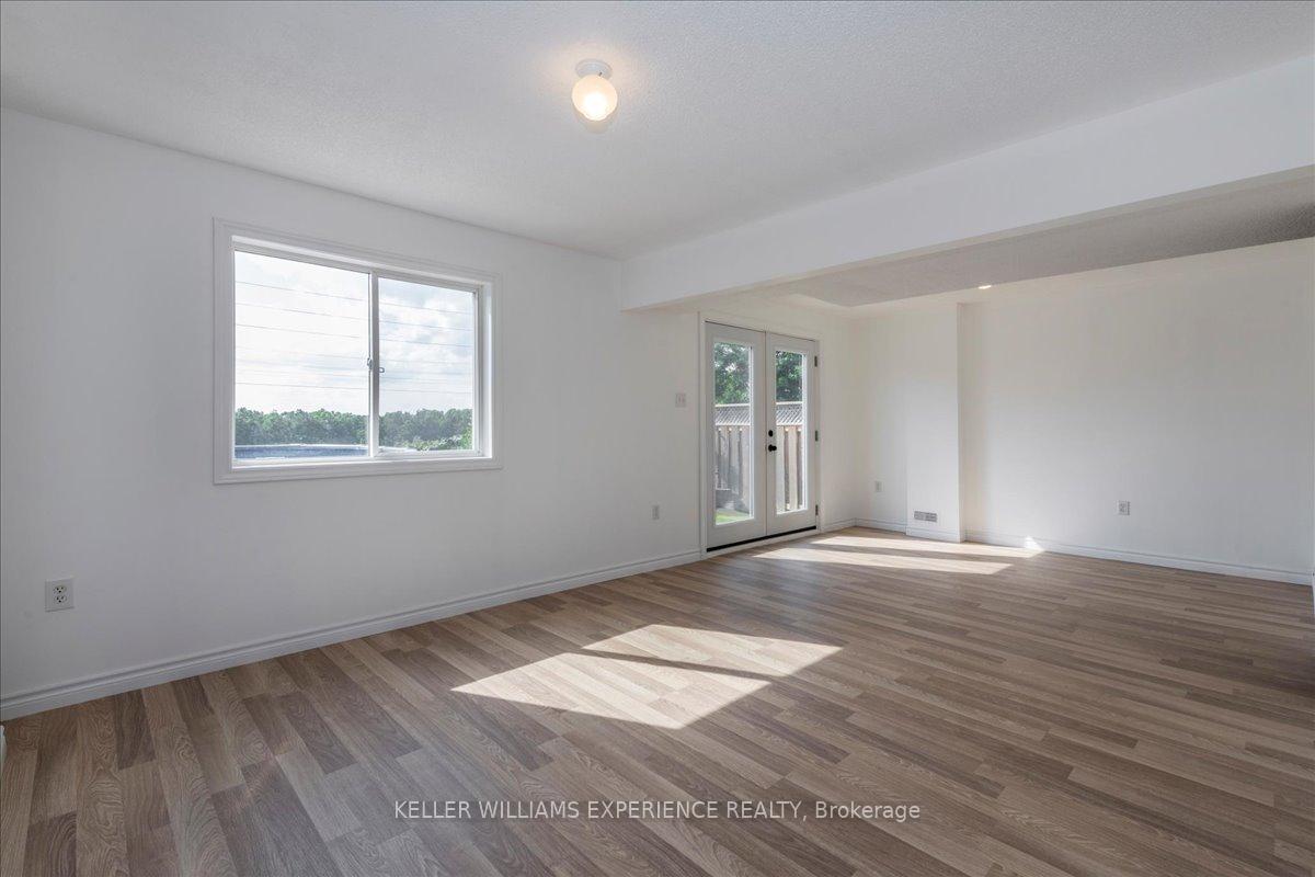 Photo 18 of 74 Sundew Drive, Barrie, Holly — HOMEH
