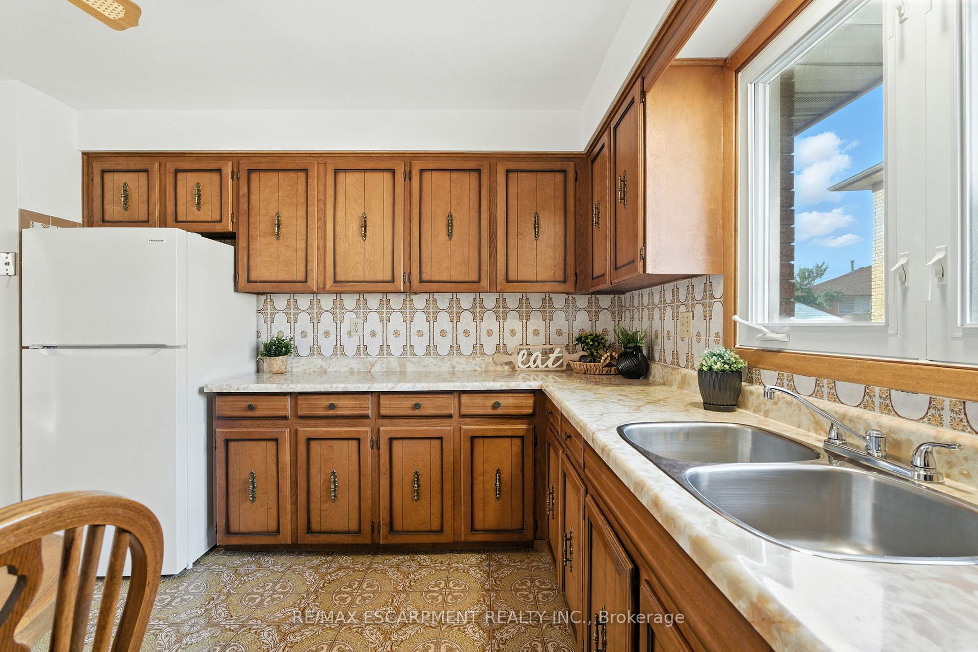 Photo 14 of 100 Taymall Street, Hamilton, Templemead — HOMEH